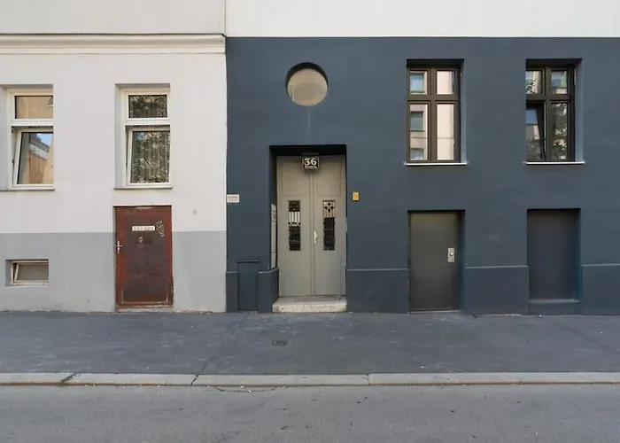 Grosse Terrasse, Klimaanlage Und U-bahn Naehe Apartmán